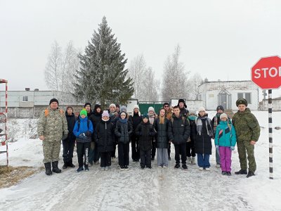 ПЕШИЙ ПОХОД В ВОЕННУЮ ЧАСТЬ